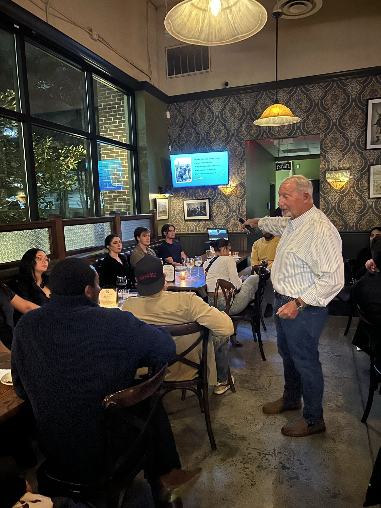 Dr. Ronald Sanders speaking at The Lecture Lounge cybersecurity event