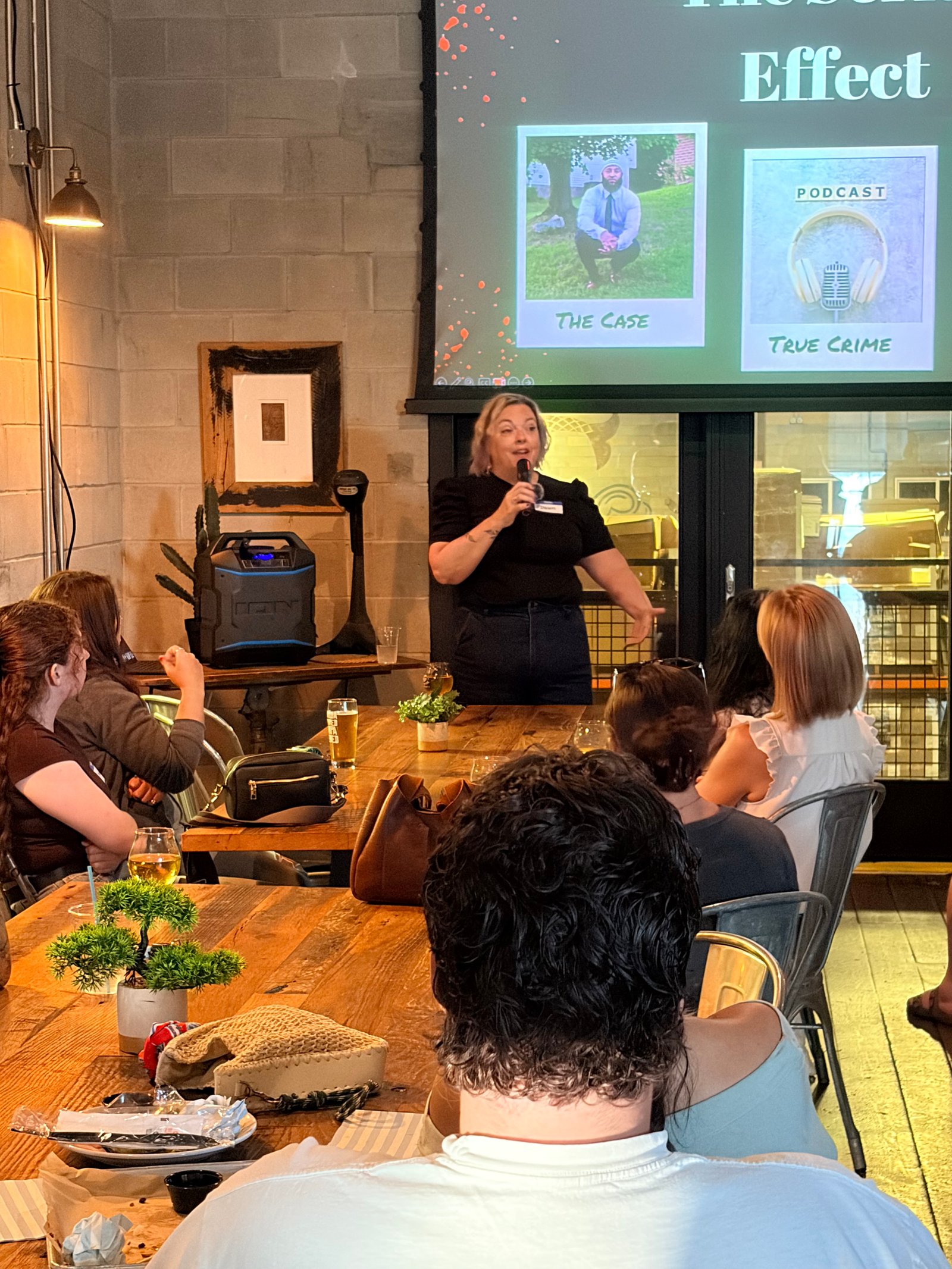 Dr. Dawn Cecil presenting on the psychology of true crime at The Lecture Lounge